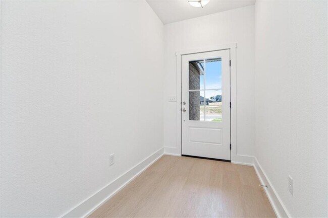 Photo - 7004 Orange Ave