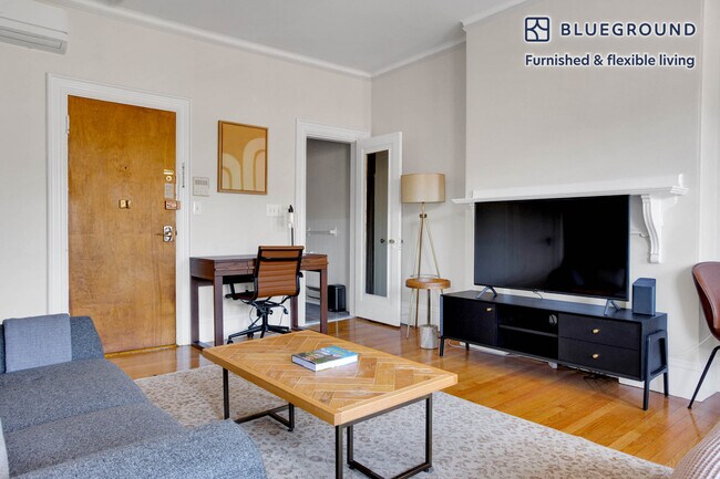 Photo - 232 Newbury St Unit FL3-ID782