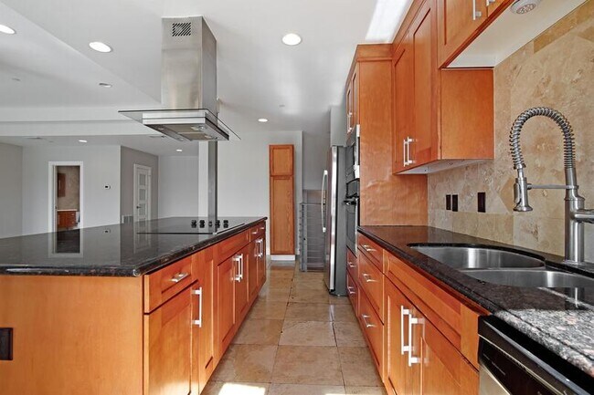 Photo - 2690 Rockbrook Dr