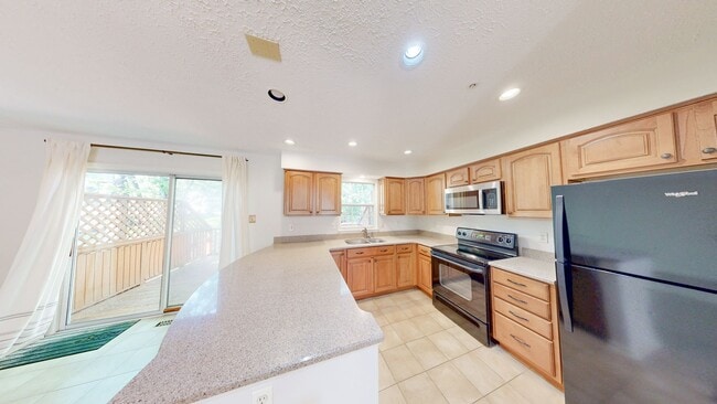 Photo - READY TO GO 3 LVL - 3 bed + 2 full and 2 half bath TH