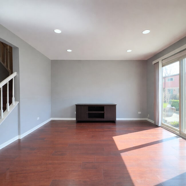 Photo - 1527 Mohawk Trail