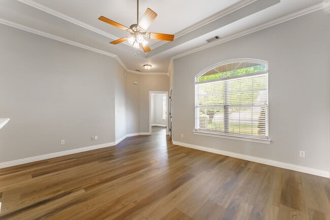 Photo - Bright & Spacious 4-Bedroom Home with Fenced Yard