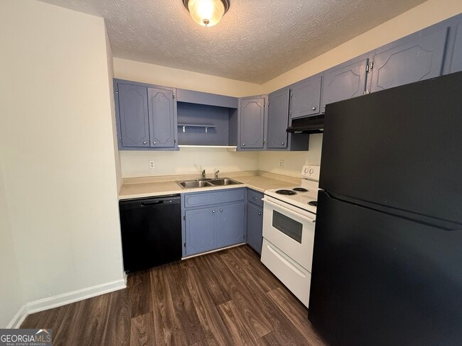 Photo - 540 Rustwood Dr