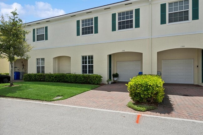 Photo - 148 SW 7th Ct