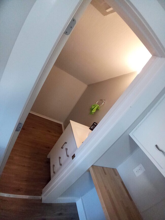 Bathroom - 519 Riverside Ave Unidad 2