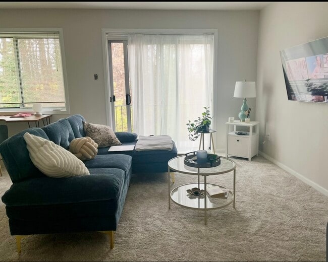 Photo - 10618 Kenilworth Ave Unit 203