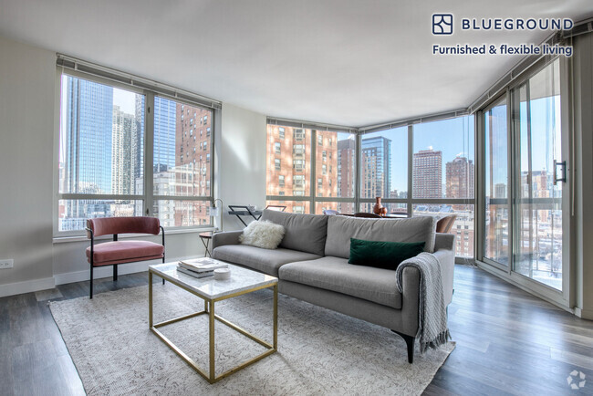 Building Photo - 1 E Delaware Pl Unit FL13-ID1016 Rental