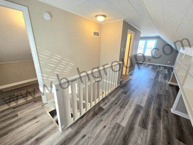 Photo - Great Location!