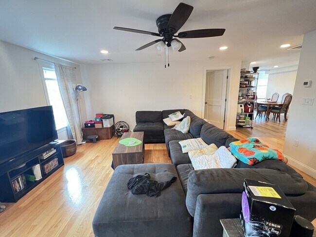 Photo - 489 Main St Apartamento Unidad E