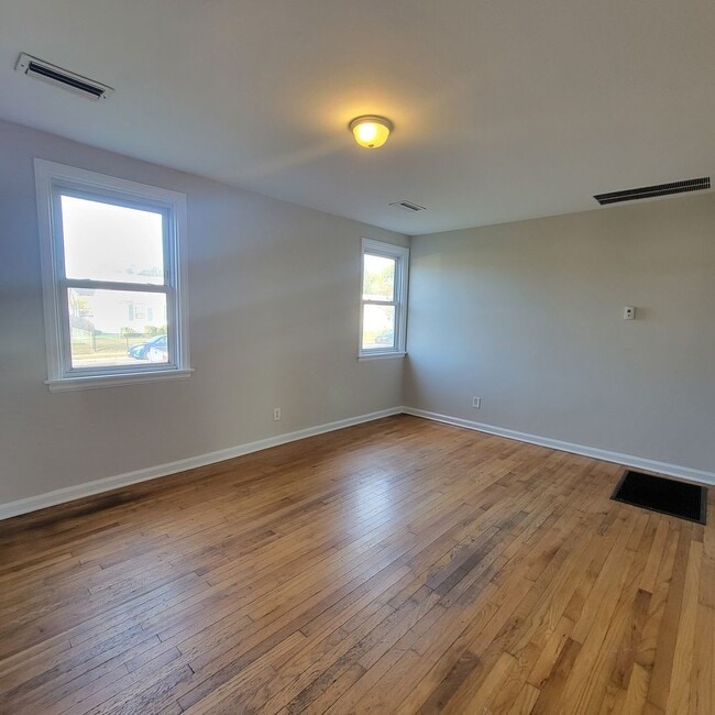 Photo - 1013 Garber St