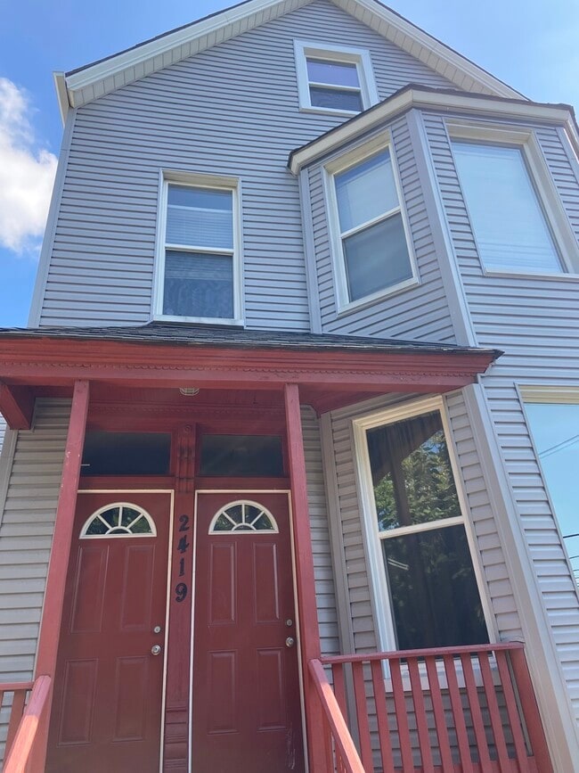 Building Photo - 2419 N Talman Ave Unit 2 Rental