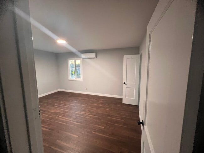 Photo - 2402 Schoolside Ave