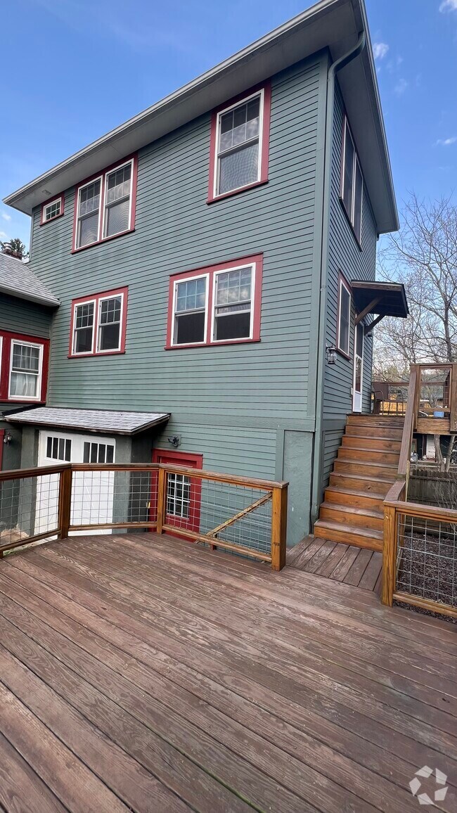 Building Photo - 113 Woodrow Ave Unit B Rental