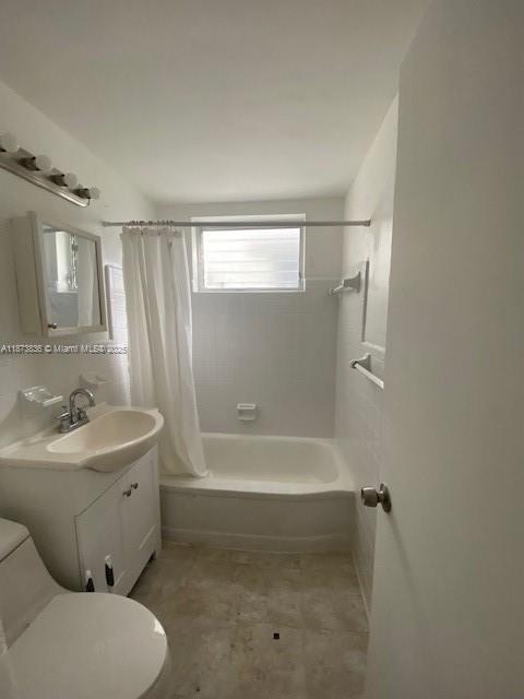 Photo - 8132 Harding Ave Unidad 7