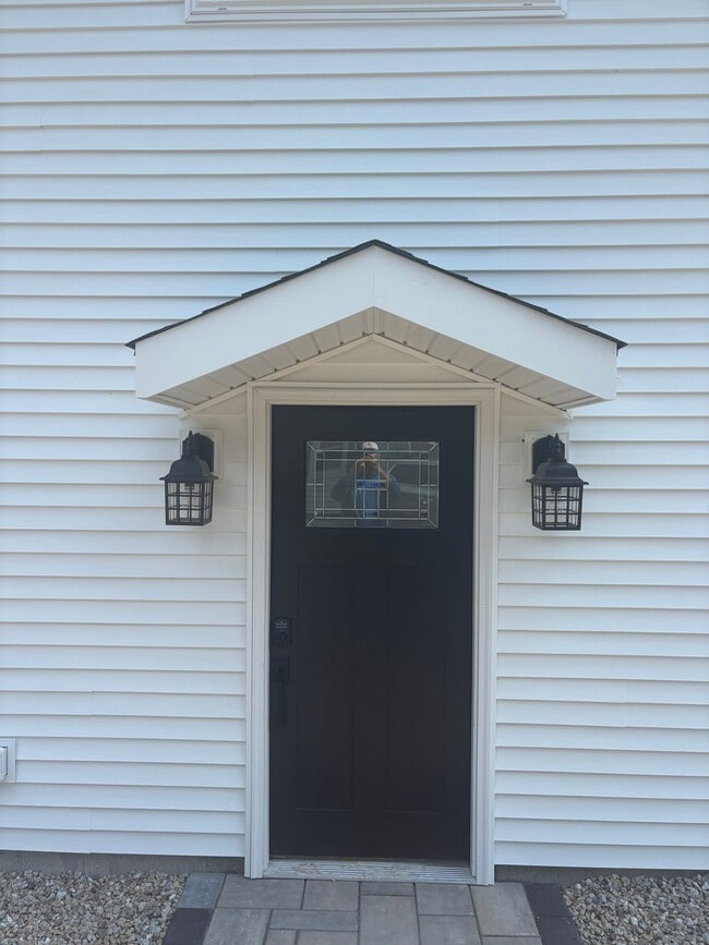 Building Photo - 12B Wood Creek Rd