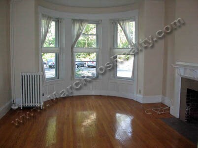 Photo - 1489 Beacon St