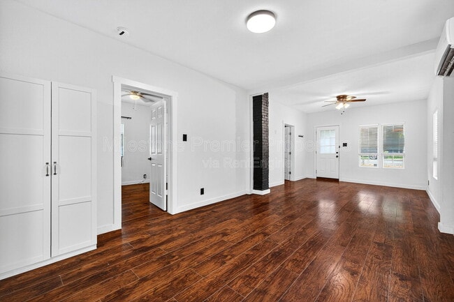 Photo - 1129 W Owings St