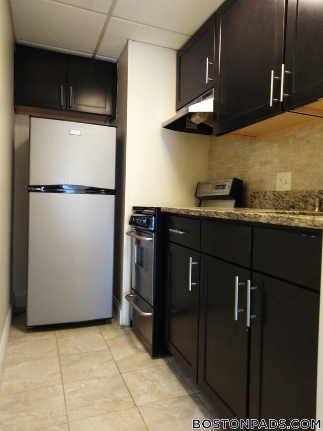 Photo - 62 Boylston St Unidad L15