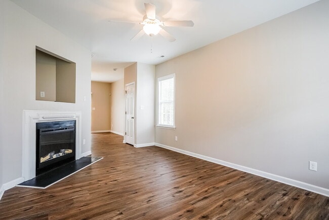 Photo - 2811 Erinridge Rd