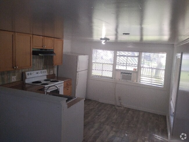Building Photo - 1017 June Terrace Rental
