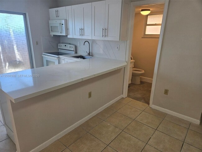 Photo - 9011 NE 4th Avenue Rd