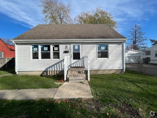 Building Photo - 924 Fairway St Rental