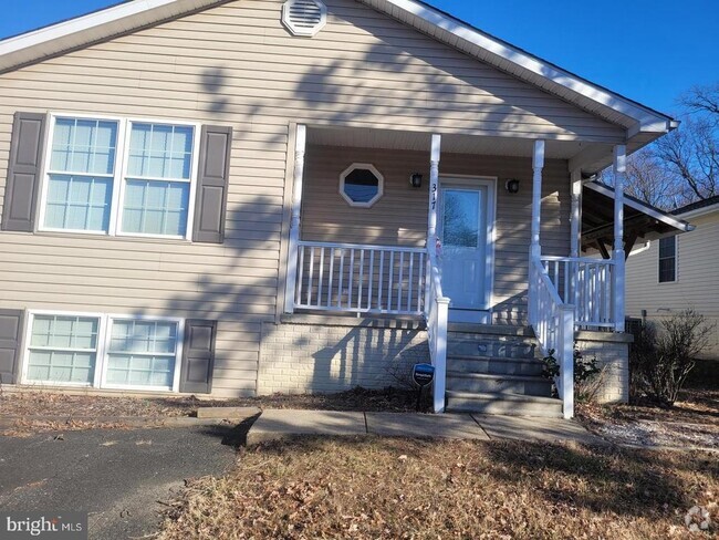 Building Photo - 317 Greyhound Rd Rental