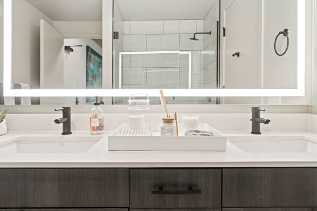 Photo - 1351 W Lake St