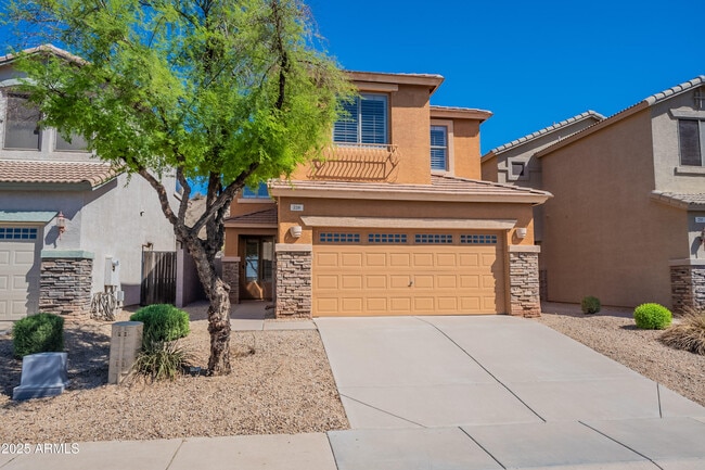 Photo - 226 E Redwood Ln
