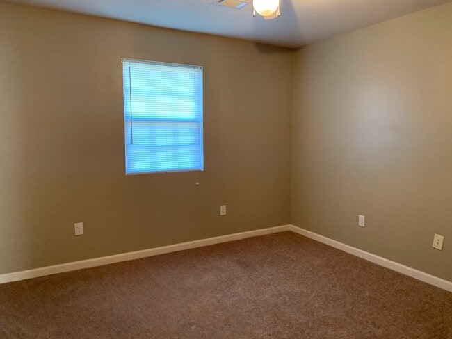 Photo - 3bed/2bath Home close to Community Center