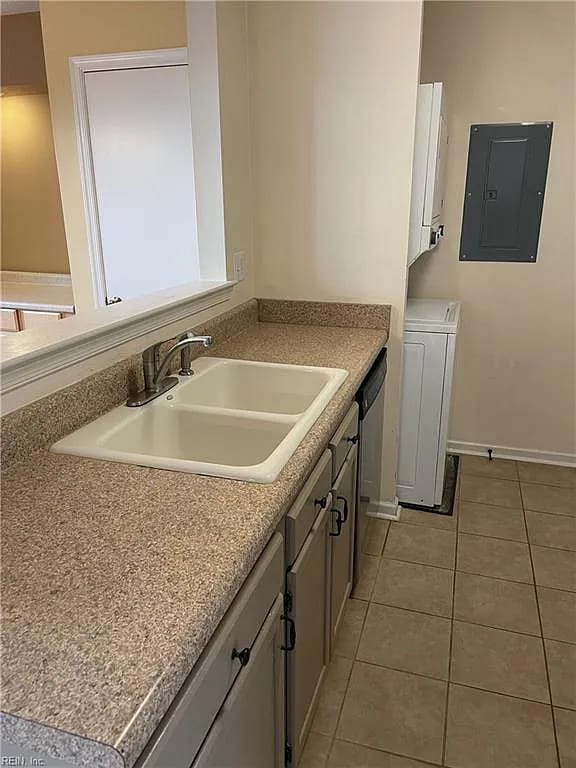 Photo - 1657 Pattington Cir