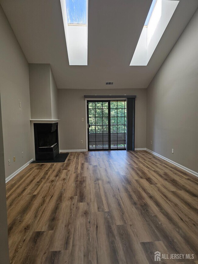 Photo - 2809 Ridgefield Ct