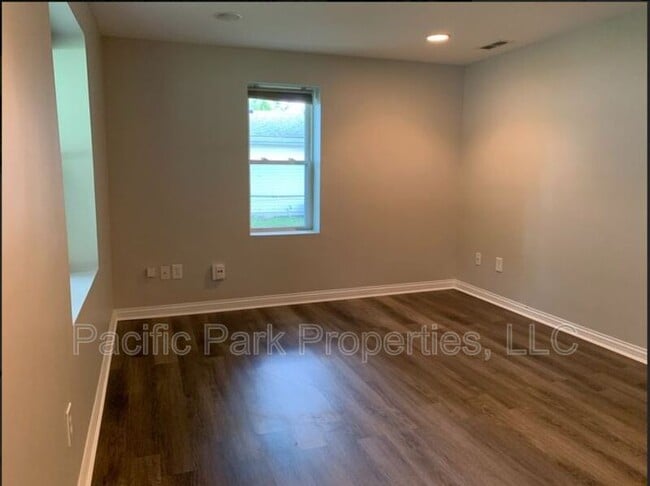 Photo - 3419 S Parker Ave