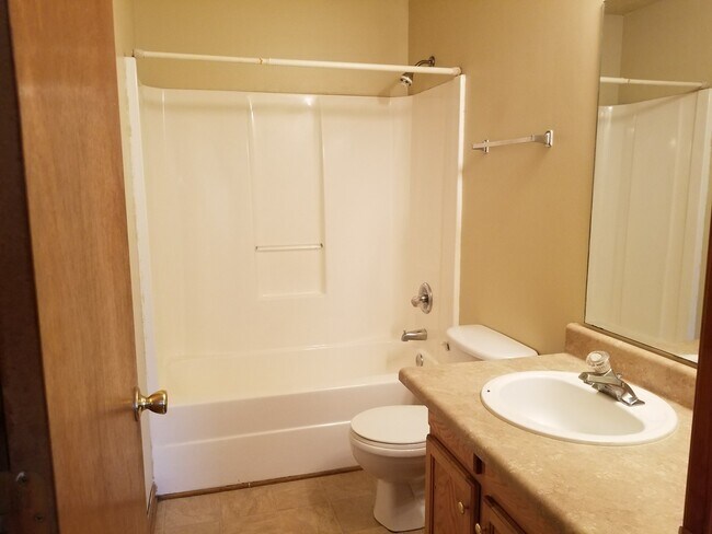 Photo - Cottonwood Apartments II