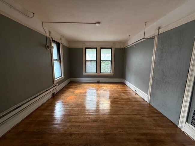 Photo - 112 S Plain St