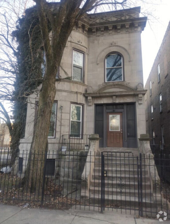 Building Photo - 3209 W Douglas Blvd Rental