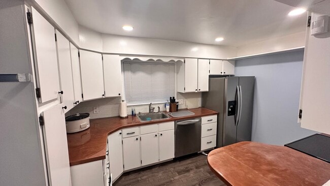 Photo - 3224 W 8th Ave