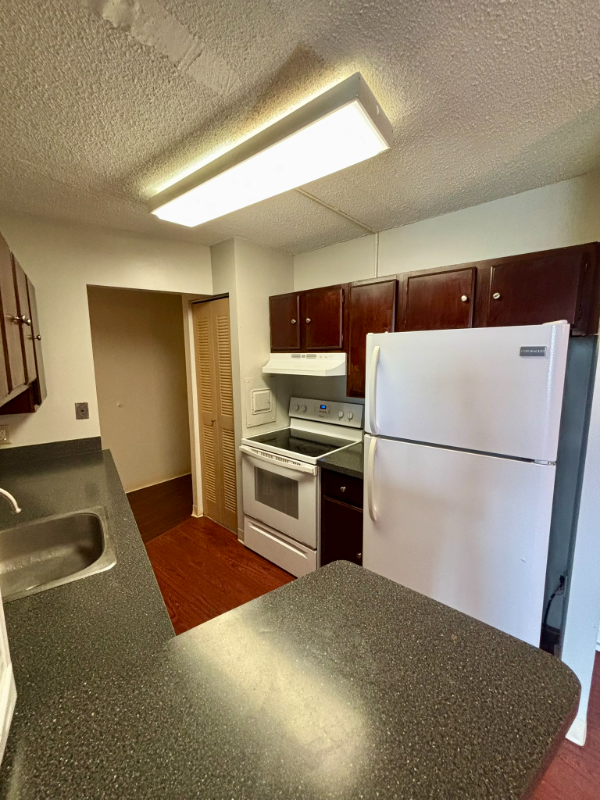 Building Photo - 1400 Millersport Hwy Rental
