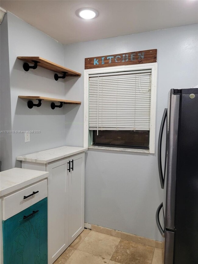 Photo - 605 NW 47th St