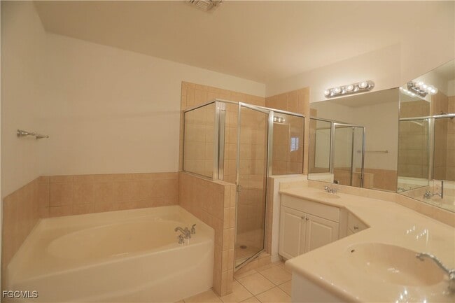 Building Photo - 10221 Olivewood Way Rental