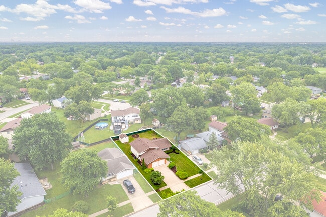 Photo - 135 Jeffery Ln