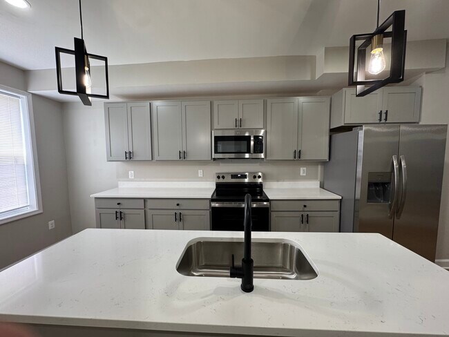 Photo - 2216 Whittier Ave House