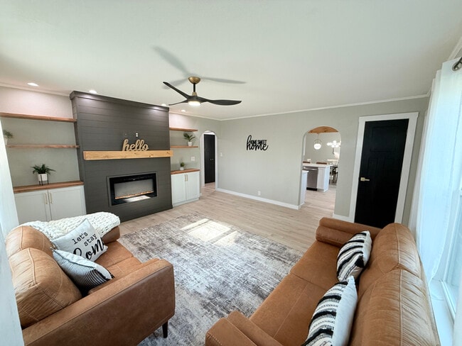 Photo - 1413 Bryan St