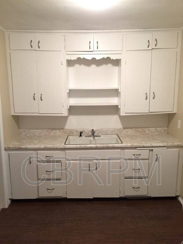 Photo - 3213 Erskine St