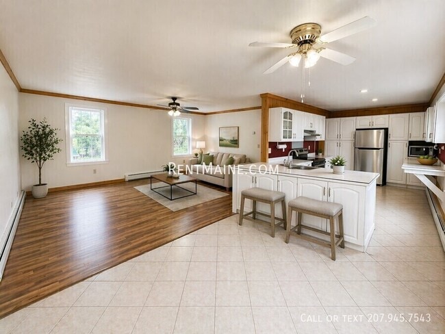 Photo - 2120 US-2 Unidad 5