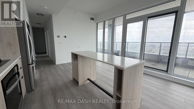 Photo - 1007 The Queensway Unit 1106