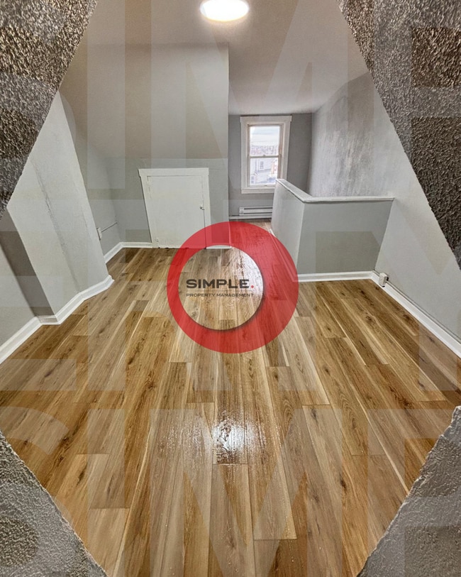 Photo - 426 Wunder St