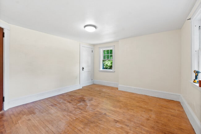 Photo - 15 Sherburne Rd