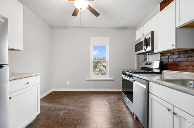 Building Photo - 28 E Meyers St Unit 2 Rental