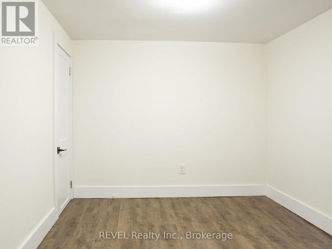 Photo - 50 Pelham Rd